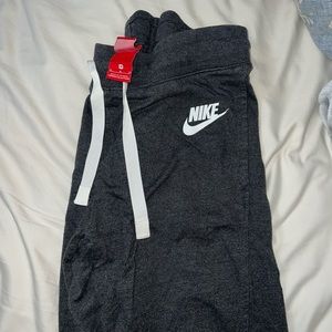 Nike Women’s Sweatpants